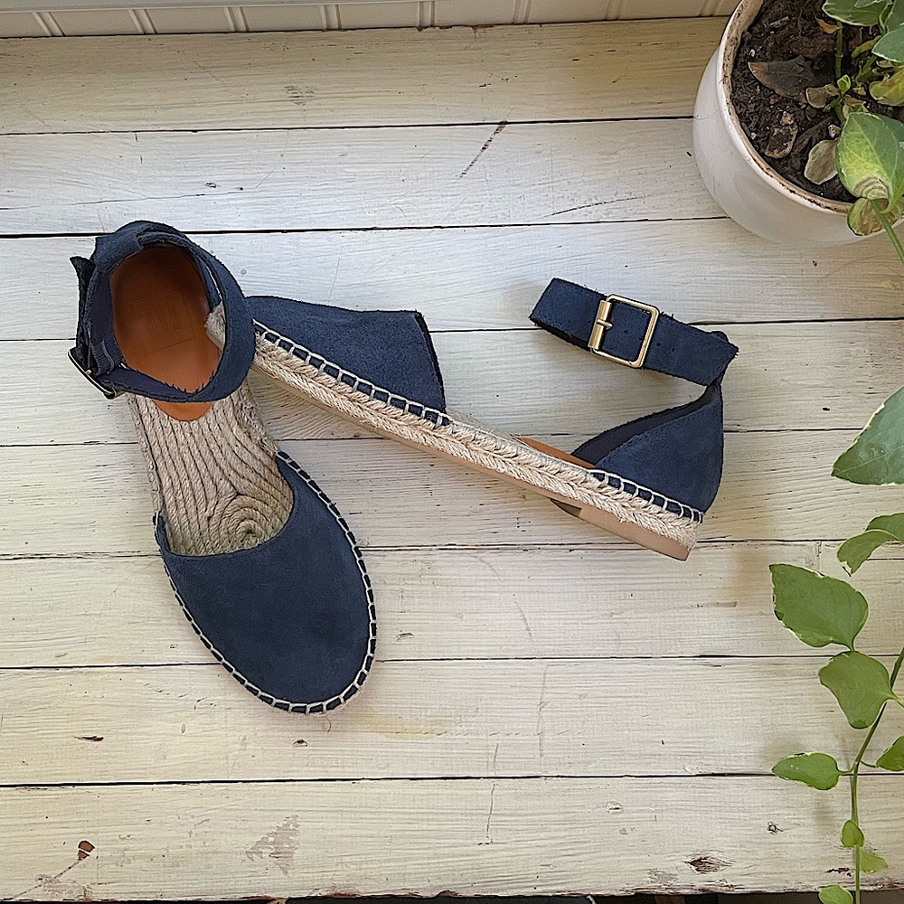 GAP Navy Blue Suede Espadrille Buckle Sandals ~ Excellent Condition!